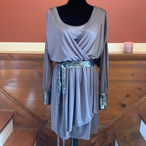 - Miss 60 Sequin Silver Dress - - Picture 1 of 10